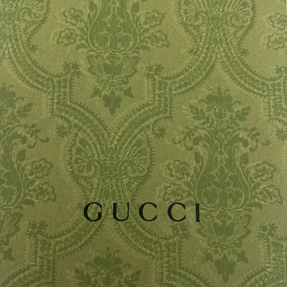 Gucci Watch. PERFECT CONDITION - Picture 2 of 4